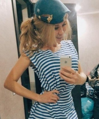 У меня есть всё, чтобы сделать твои желания реальностью. 🌟 Живу в Москве и готова подарить тебе незабываемые моменты наслаждения. 😈 Мои услуги безупречны, а экспертность в искусстве удовлетворения мужчины просто поражает. 💋 Каждая встреча со мной – это погружение в мир страсти и удовольствия. ✨ Мои отзывы – лучшее подтверждение моей незабываемости. 🌹 Сделай шаг к наслаждению и расслабься под моими чарами. 🌙 Смотрите мои фото и представьте, какая нежность и страсть ждут вас. 🔞 When in Moscow, think of me! 💫 Людмила